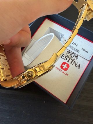 Reloj Festina Swiss Made Dorado - Cristal Zafiro