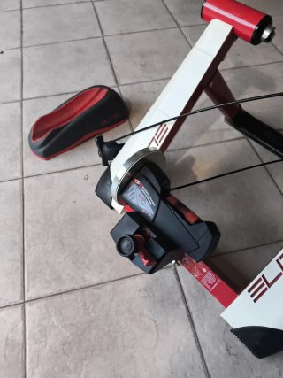 Rodillo Entrenamiento Bicicleta ELITE. Rueda 26.