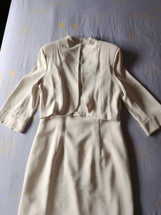 Vestido blanco con chaquetilla
