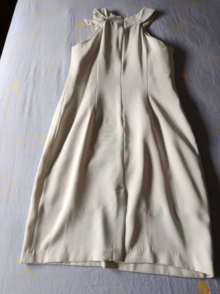 Vestido blanco con chaquetilla