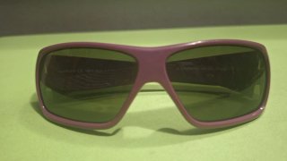 Gafas de sol infantiles rosas y verdes