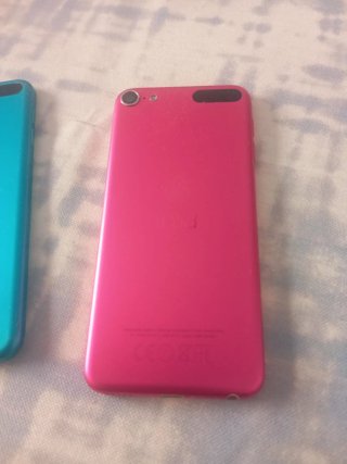 2 iPod Touch Apple LEER