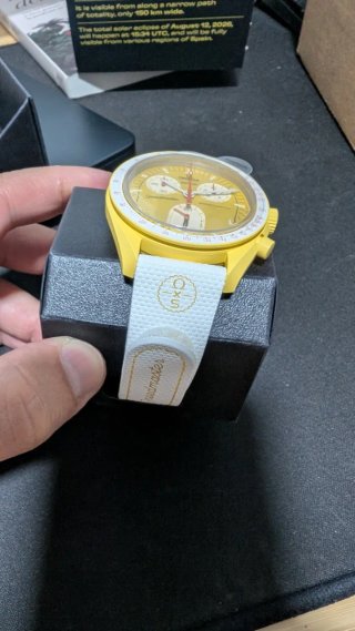 Omega x Swatch Misión al Sol (eclipse solar)