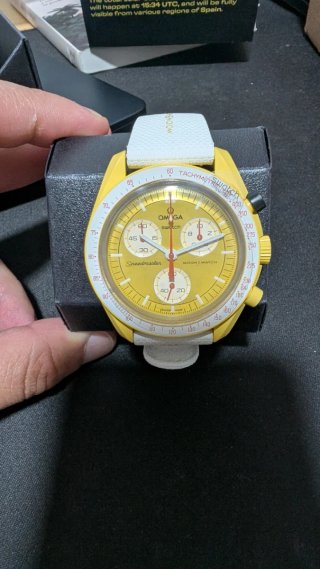 Omega x Swatch Misión al Sol (eclipse solar)