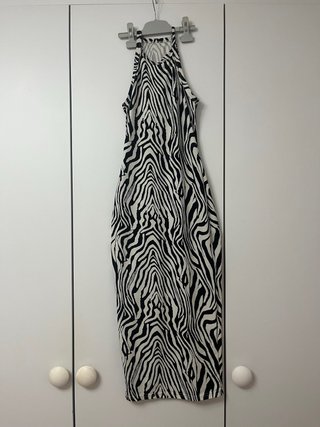 Vestido midi estampado cebra ajustado
