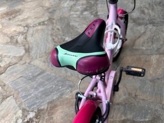 Bicicleta niña 16” rosa.