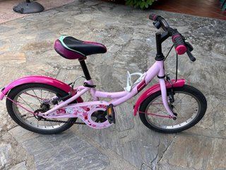 Bicicleta niña 16” rosa.