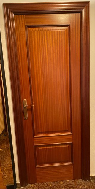Puertas Sapeli para piso
