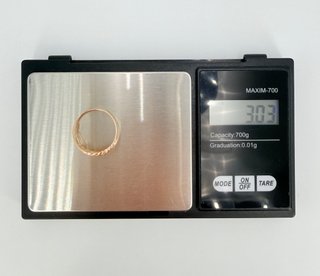 Anillo de oro combinado de 18k, 3.03 g, T-18.
