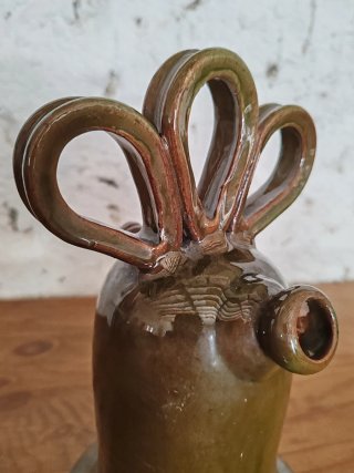 Botijo de cerámica artesanal