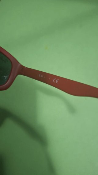 Gafas de Sol Ray-Ban Rojas y Negras