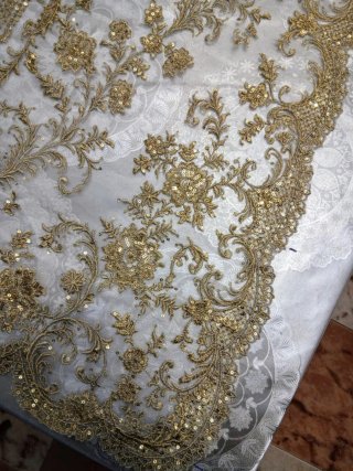 Manteletas de fallera en oro a estrenar