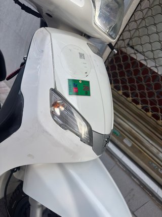 Peugeot Tweet 125cc Scooter Blanca 2016