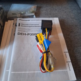 Radio CD Pioneer DEH-P3500MP con Bluetooth