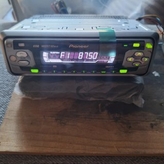 Radio CD Pioneer DEH-P3500MP con Bluetooth