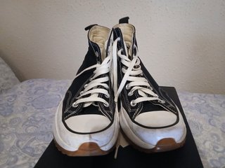 Zapatillas Converse Negras y Blancas