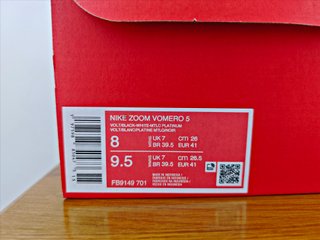 NIKE ZOOM VOMERO 5