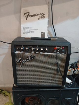 Amplificador Fender Frontman 15G
