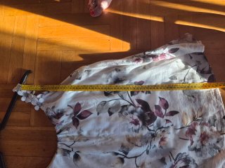 Blusa floral blanca y multicolor