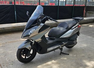 Kymco SuperDink 300i (sin ABS)
