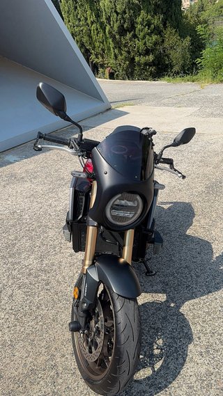 Honda CB 650 R Naked Roja