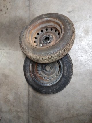 2 Ruedas Seat 850 Especial Completas