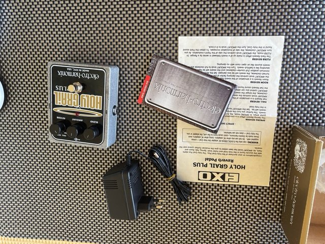 Electro-Harmonix Holy Grail Plus