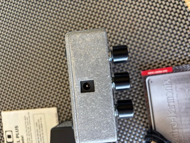 Electro-Harmonix Holy Grail Plus