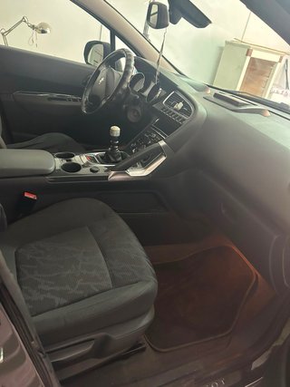 Peugeot 3008 2012