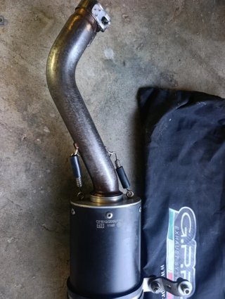Silencioso GPR Negro