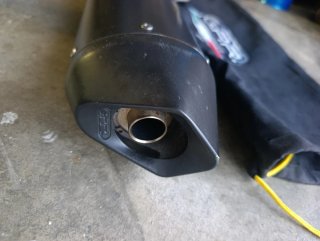 Silencioso GPR Negro