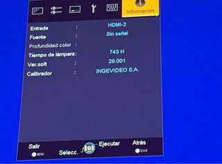 Proyector Alta Gama Negro y Dorado