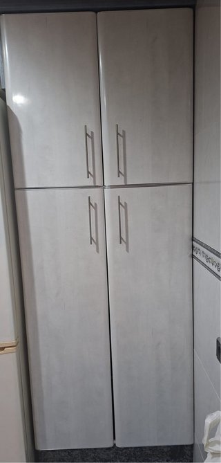 Mueble de cocina.  Amplio