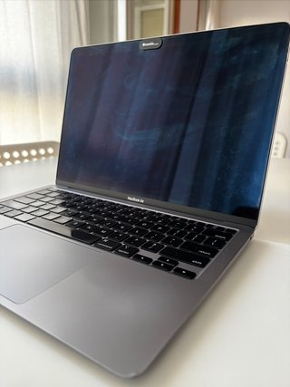 MacBook Air 13” 2020 Intel i5 8GB