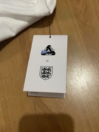 Camiseta Nike x Palace Inglaterra Blanca