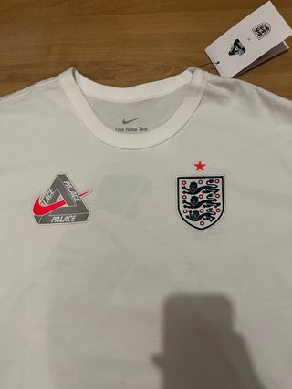 Camiseta Nike x Palace Inglaterra Blanca