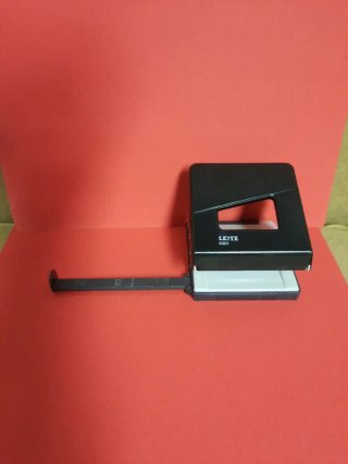 Perforadora Leitz 5008