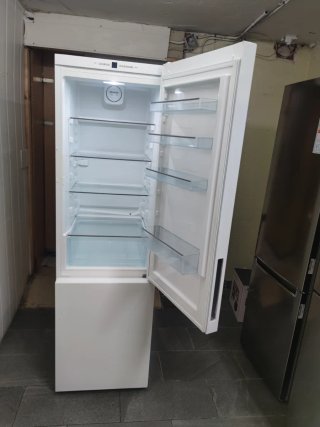 Frigorífico Miele 200x60cm A+++ garantía y envío