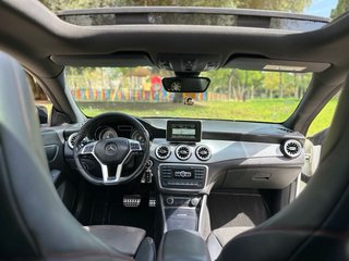 Mercedes-Benz CLA 220CDI AMG