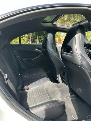 Mercedes-Benz CLA 220CDI AMG