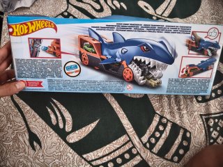 Hot Wheels Tiburón Transportador