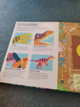 Els dinosaures. La lupa màgica