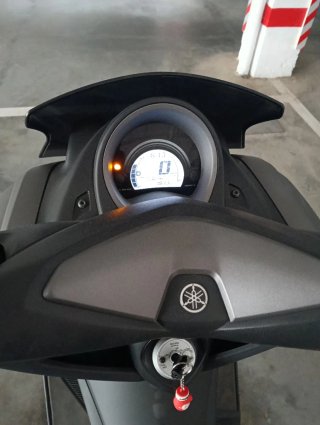 Yamaha NMAX Scooter Gris