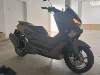 Yamaha NMAX Scooter Gris