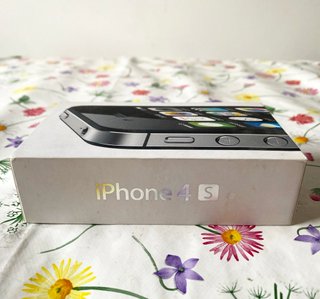 Caja original iPhone 4S + extras