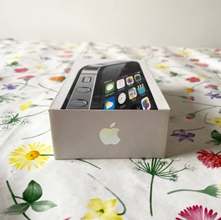 Caja original iPhone 4S + extras