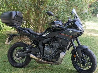 Yamaha Tracer Negra