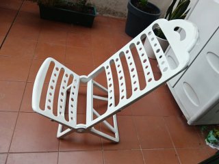 Silla plegable blanca para playa