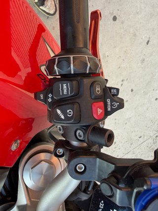 BMW F900R 2024