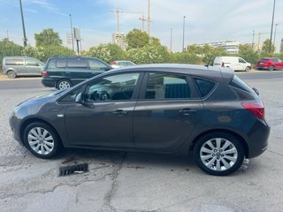 Opel Astra 2013